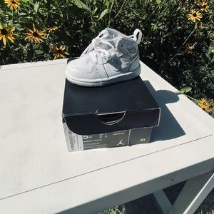 Jordan 1’s size 5c